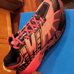 Hoka one one Speedgoat 2 dubarry chili pepper Women's US 9 Medium,New Inbox
